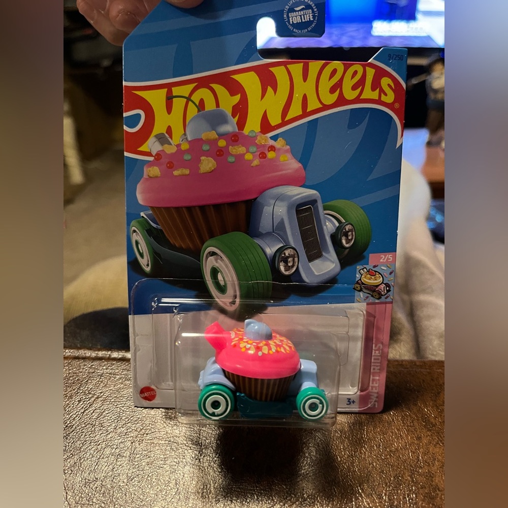 HotWheels Sweet Driver 2/5